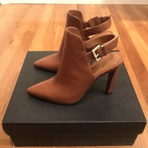 Kenneth COLE “whiley” buckle strap heels
